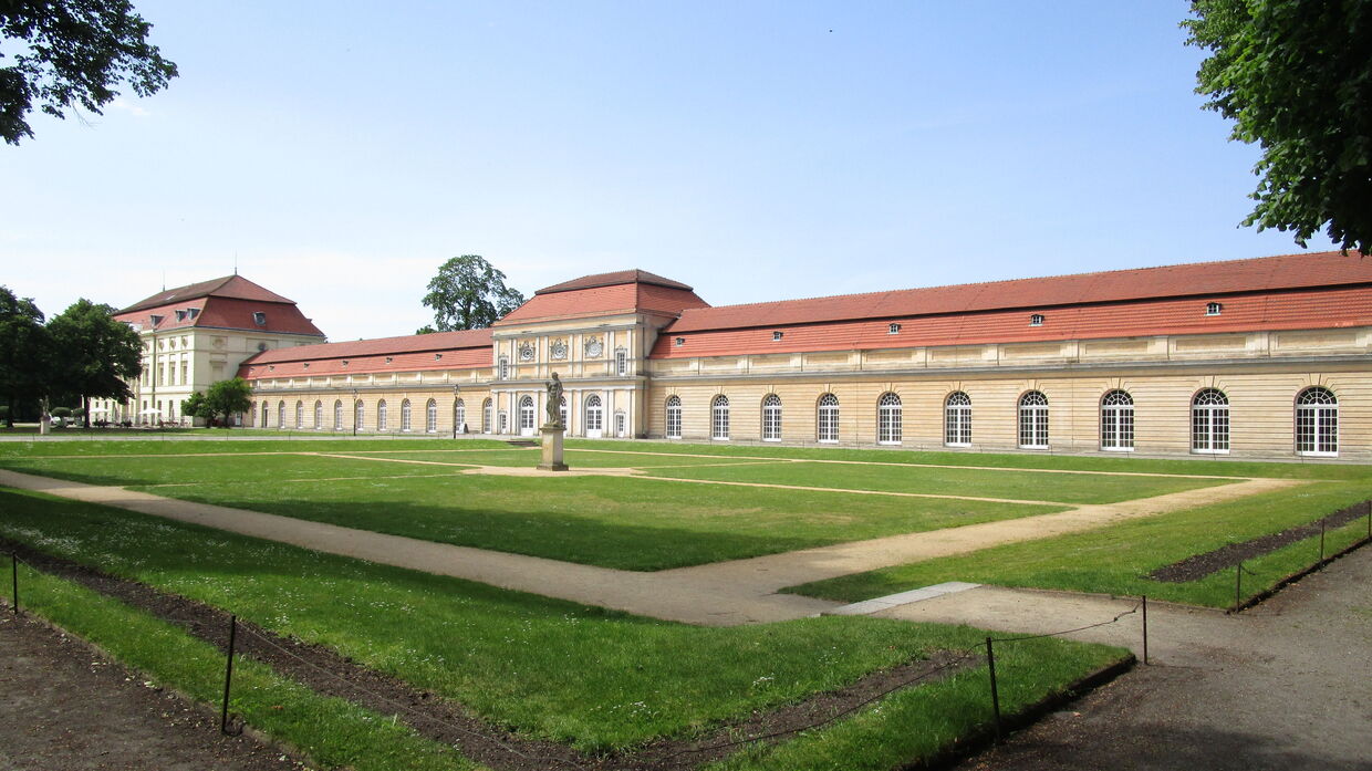 Schloss Charlottenburg – Abschluss Hüllensanierung – Große Orangerie und Theaterbau