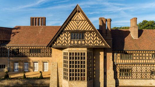 Schloss Cecilienhof, Blick auf die Fassade (auf Höhe des Konferenzsaals), Nordostseite 