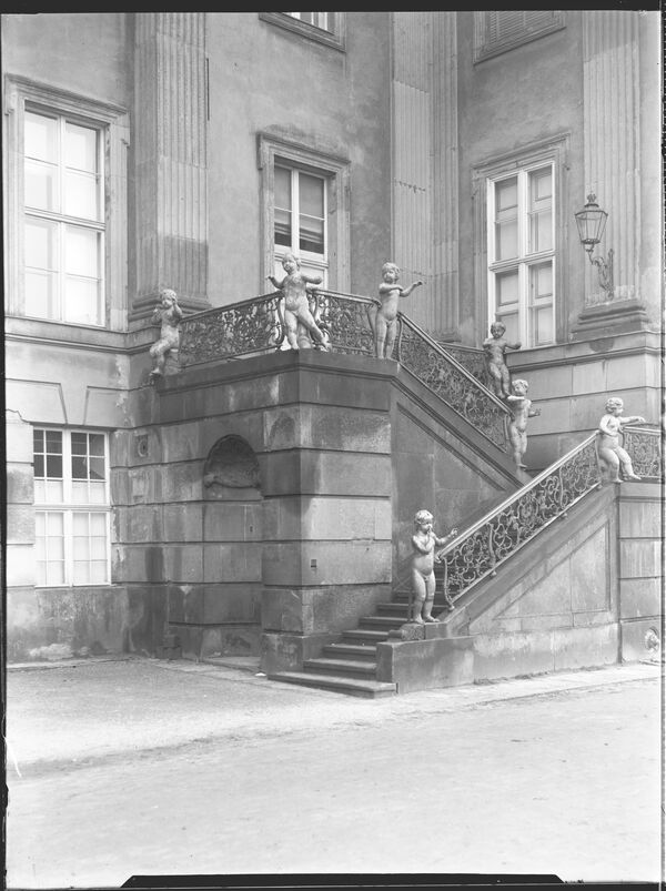 Potsdamer Stadtschloss, Fahnentreppe genannt Engelstreppe. Aufnahmedatum: 1927-1940