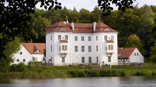 Jagdschloss Grunewald, Blick über den See