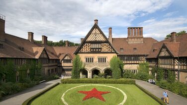 Cecilienhof Country House 