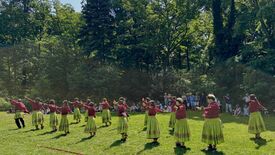 Hula kahiko „He mele no Harry Maitey“ © SPSG / Carlo Paulus Zu Ehren von Harry Maitey, dem Mann von den Sandwich-Inseln. He inoa no Harry Maitey, ke kanaka Sandwich Islands.