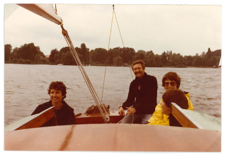 Klaus Dittmer mit Familie auf Tour mit dem Segelboot