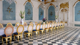 Veranstaltung „Teegenuss beim König“ in den Neuen Kammern © SPSG / Nicole Romberg Teegenuss beim König: Mythos und Marmor in den Neuen Kammern