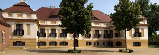 Schloss Caputh, Hofseite