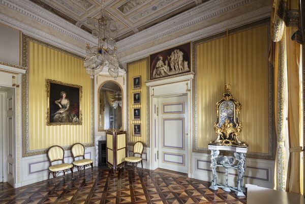 Marmorpalais, Gelbe Schreibkammer © Bildarchiv Foto Marburg, SPSG / Andreas Lechtape Marmorpalais, Gelbe Schreibkammer