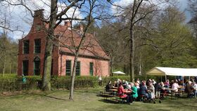 Willkommen! Saisoneröffnung am Jagdschloss Stern