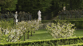 Parterre Neue Kammern im Frühjahr © SPSG / Hans Bach Historische Nutzgärten
