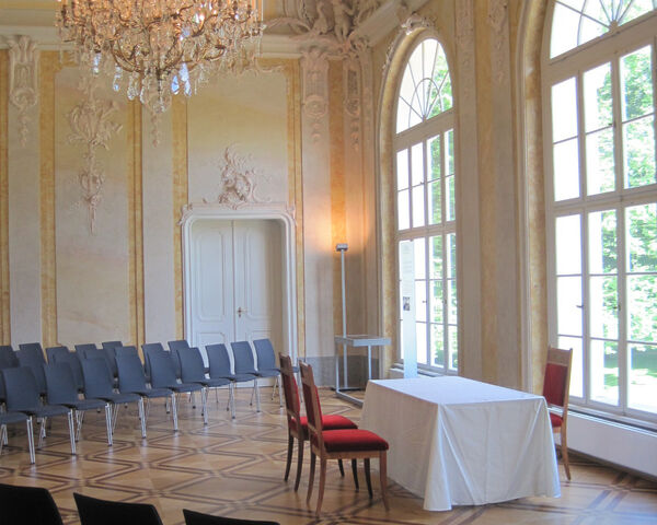 Schloss Schönhausen, Festsaal mit Trautisch