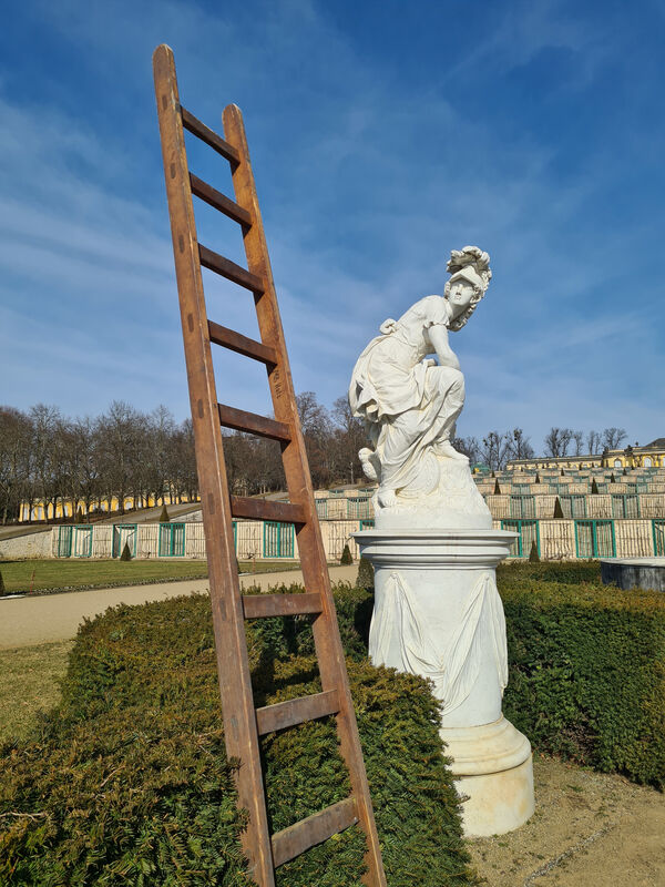 Park Sanssouci, Vorbereitungen für die Einhausug der Skulpturen