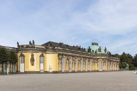 Schloss Sanssouci, Ansicht von Südwesten