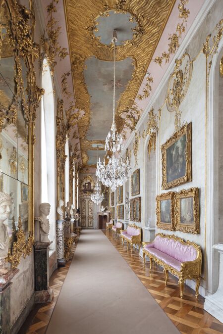 Kleine Galerie im Schloss Sanssouci, Raumansicht vom westlichen Eingang