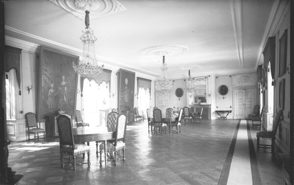 Weilburg an der Lahn, Hochschloss, Südflügel, 1. Obergeschoss, Speisesaal. Foto: W. Horst Wiesbaden; Aufnahmedatum: 1935-38