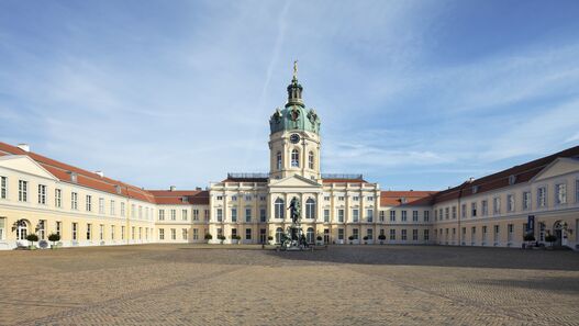 Blick auf das Altes Schloss und den Ehrenhof