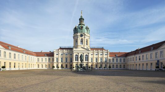 Blick auf das Altes Schloss und den Ehrenhof