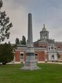 Nach der Restaurierung: der Obelisk am Marmorpalais im Potsdamer Neuen Garten