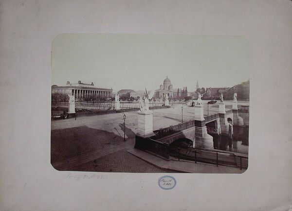 G. Schucht, Blick auf das Museum am Lustgarten und die Berliner Schlossbrücke, Berlin vor 1870