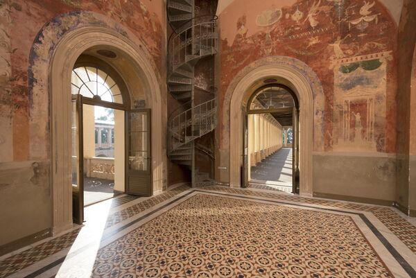Römisches Kabinett im Belvedere auf dem Pfingstberg © SPSG / Leo Seidel Blick ins Römisches Kabinett mit Wendeltreppe im Belvedere auf dem Pfingstberg